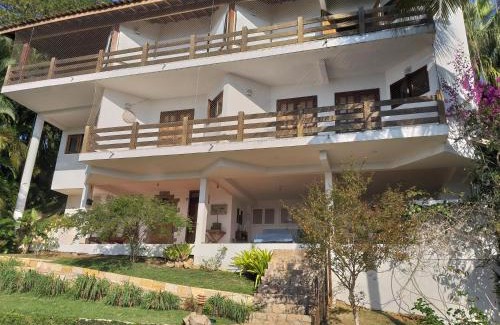 Toninhas Villa | Casa em condomínio com vista para o mar na Ponta das Toninhas - Ubatuba