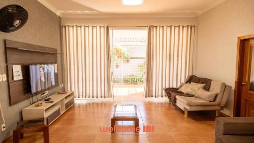 Penapolis House | Casa em Penápolis com piscina e lazer completo