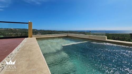 Mayto House | Casa Emperador, Mayto