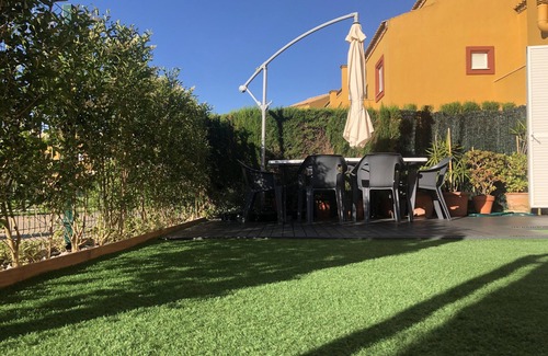 Rota House | Casa en Costaballena, en urbanización cerrada. 6-8 personas. Jardín privado.