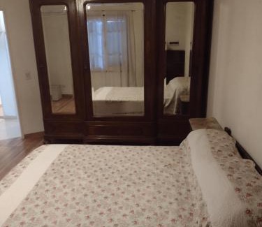 Jose Marmol Apartment | Casa en Jose Marmol con entrada individual