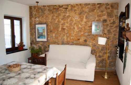 Santa Eulalia de Morcin House | Casa en Villa Termal Las Caldas