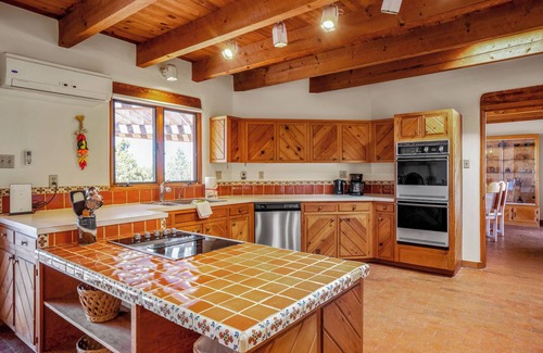 Chupadero House | Casa Encantado | Secluded Retreat & Views