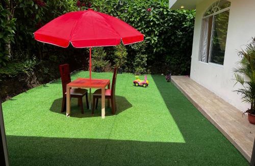 Puyo House | CASA ENTERA HERMOSA con Desayunos incluidos