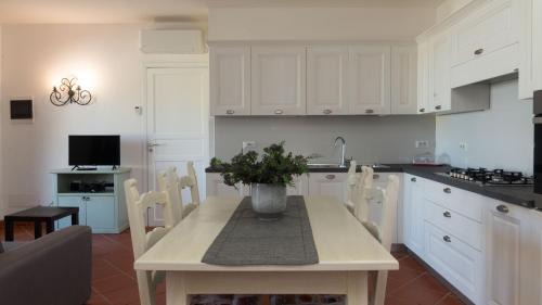 Baia Sant'Anna Apartment | Casa EOS
