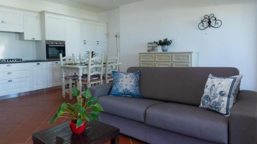 Baia Sant'Anna Apartment | Casa EOS