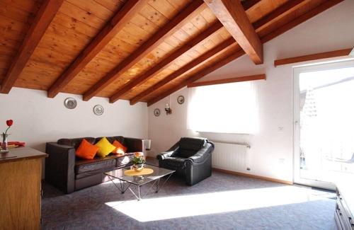 Gambarogno Apartment | Casa Esmeralda GIOIA - 2-room apartment, approx. 45 m², with small balcony
