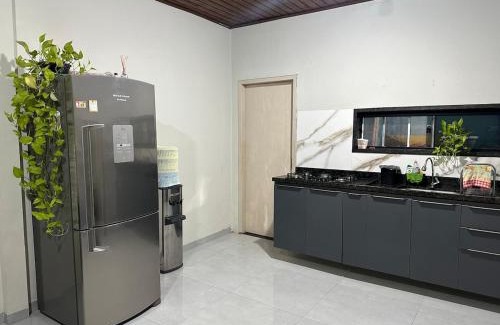Porto Velho House | Casa espaçosa dentro de condomínio -até 8 hóspedes