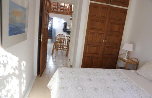 Cadaques House | Casa esquina - House garden - Private swimming pool - parking