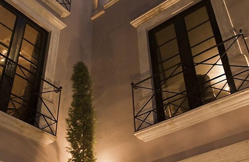 Zona Centro Villa | "Casa Estana", Serene oasis, 5* Amenities, 4 Blks to Jardin