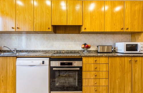 Portopetro Ski Chalet | Casa Far bright and cozy vacation home with pool in Porto Petro