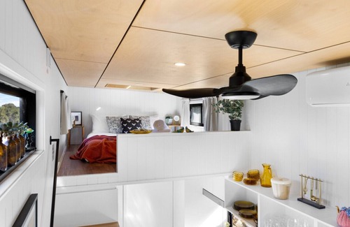 Maslin Beach House | Casa Feliz - Tiny Home