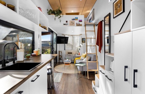 Maslin Beach House | Casa Feliz - Tiny Home