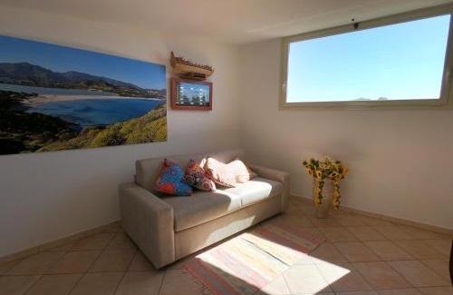 S'oru e Mari House | Casa fiorita