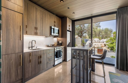 Little Tuscany Apartment | Casa Flannery 1 - Luxurious Upscale Casita