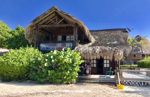 Bocachica House | Casa Frente al mar en Isla Baru: Oasis La Curiosa