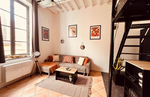Nimes City Centre Apartment | Casa fresco 2
