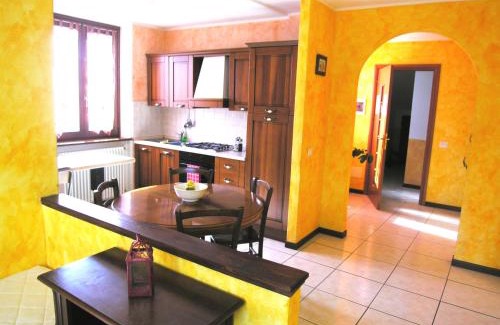 Santa Maria - Rezzonico Apartment | Casa Gabriella