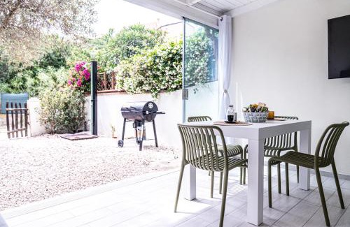 Chia House | Casa Gemelli a pochi passi da spiaggia Su Giudeu Chia
