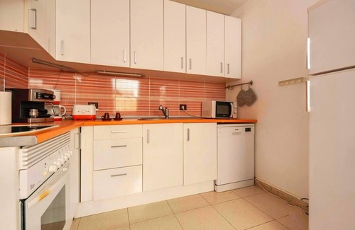 Las Rosas House | Casa Golfin - Mediterranean-style house in Tenerife's sunny south
