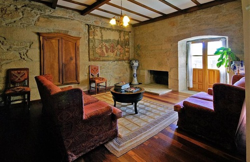 Puebla de Trives Bed & Breakfast | Casa Grande de Trives