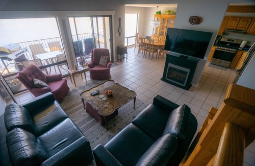 Okanagan-Similkameen Condo | Casa Grande Del Lagon - Lakeside Bliss in Wine Country