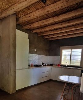 Cuyo House | Casa H entre viñedos