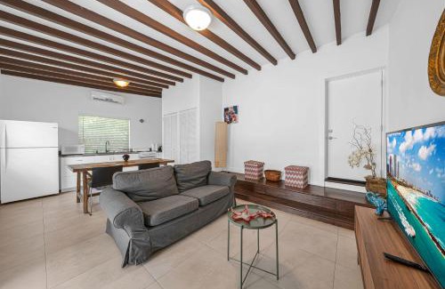Coral Way House | Casa Havana - Renovated One Bedroom in Miami