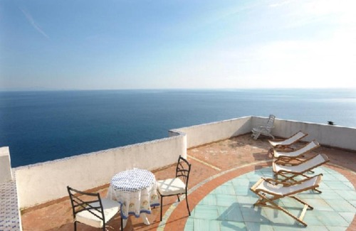 Praiano Apartment | Casa Ida with large garden
