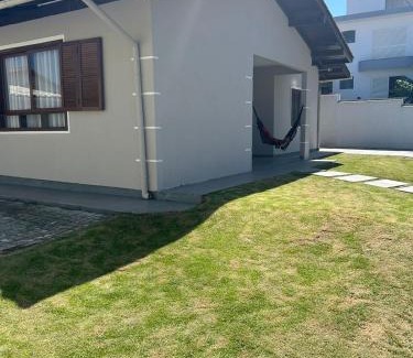 Ingleses do Rio Vermelho House | Casa Ilha da Magia