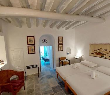 Andros Town House | Casa Irene est 1880