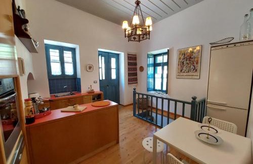 Andros Town House | Casa Irene est 1880