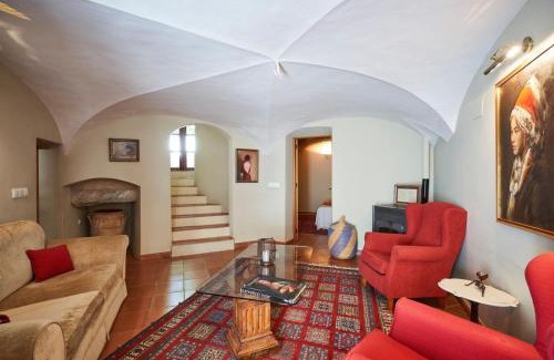 Trigueros House | Casa Jacaranda