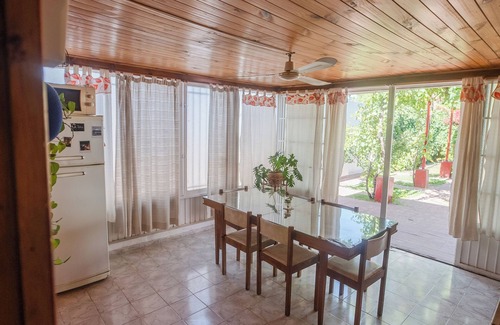 Godoy Cruz House | Casa Jade: Bright and warm home with swimming pool