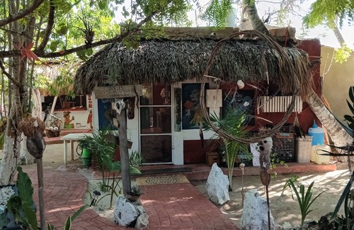 Rio Lagartos Cabin | Casa Jade coloradas