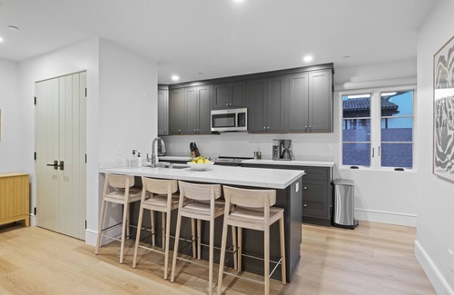 Laguna Apartment | Casa Jardin Unit 13-Boutique Suite in Downtown Santa Barbara