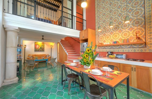 Centro House | Casa Jirafa, lovely loft in Santa Lucia