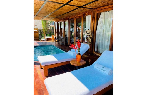 Santa Maria House | Casa Joseph Beachfront Villa