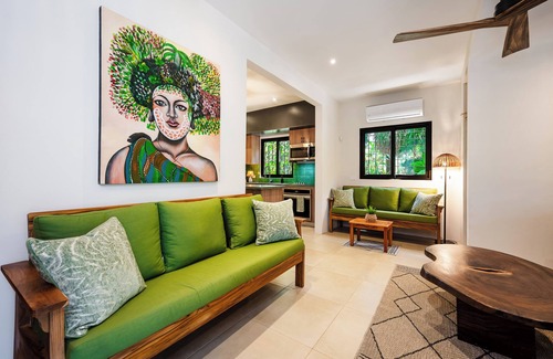 Junquillal House | Casa Juliana: Beautifully renovated Villa in Jan '25 with pool steps from beach