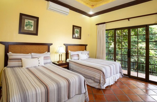 El Cerro House | Casa Julieta- Great Ocean Views, Convenient Location, Wildlife and Privacy