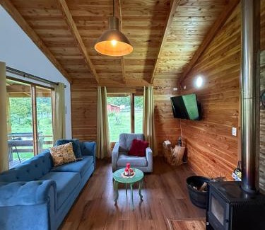 Pucon House | Casa junto a Ojos del Caburgua