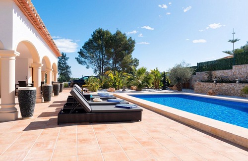 Javea Villa | Casa Kasi - Super modern luxury villa in a Balanese style