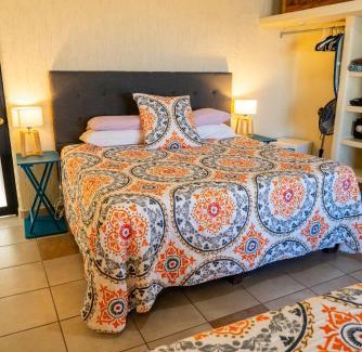 La Paz Bed & Breakfast | Casa Kootenay Waterfront Bnb