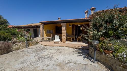 Arbus House | Casa l'Arco degli Ulivi - Pet Friendly by Sardinianworld