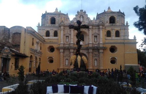 Antigua Guatemala Bed & Breakfast | Casa Landivar Hotel
