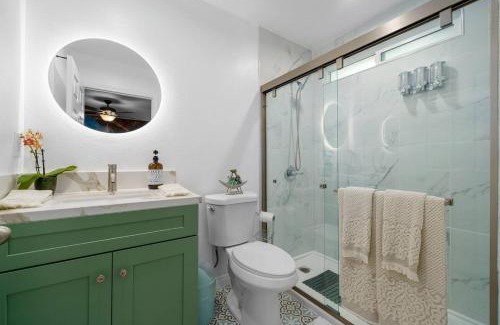 Los Angeles House | Casa Lanzit - End Of Summer Sale! 40 Off!