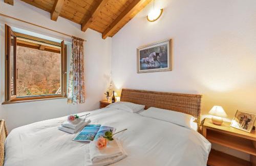 Valcolla House | Casa Lara - Happy Rentals