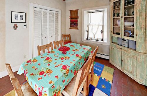 Historic Eastside Apartment | Casa Las Rosas