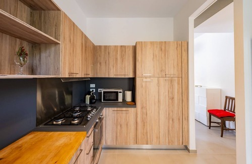 Pescara Apartment | Casa Leda - Modern Apartment near Seafront with Parking!