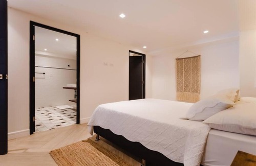 Casco Viejo Apartment | Casa Lefevre 1B - Apartamento de 2Hab con balcón en Plaza Catedral